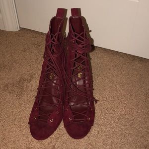 Strappy redish/purple heels